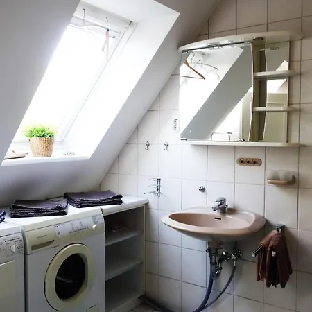 Messe Flughafen ベッド・アンド・ブレックファスト 3*