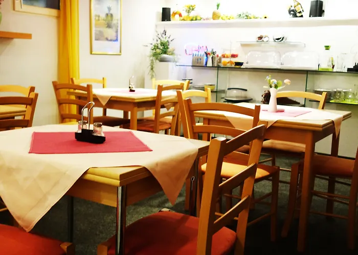 Messe Flughafen 3* דיסלדורף