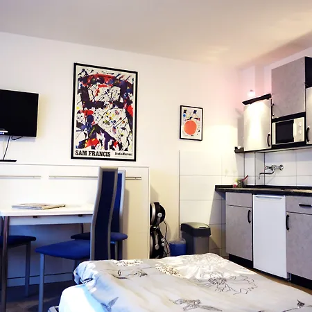 Messe Flughafen Bed & Breakfast Düsseldorf