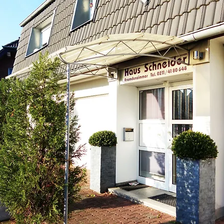 Messe Flughafen Oda ve Kahvaltı